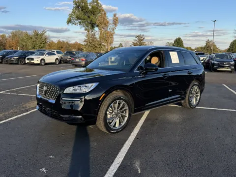 More photos of 2022 Lincoln Corsair Grand Touring at Auto Boutique Ohio, OH