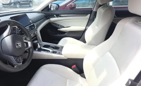 More photos of 2018 Honda Accord Sedan LX 1.5T at Auto Boutique Ohio, OH