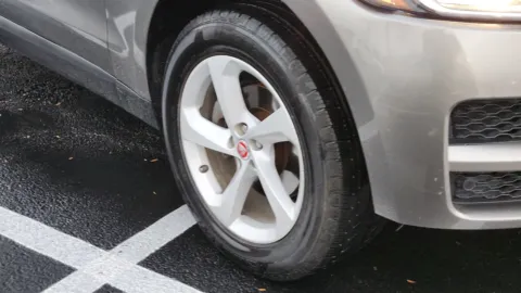 More photos of 2020 Jaguar F-PACE 25t Premium at Auto Boutique Ohio, OH