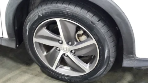 More photos of 2021 Honda HR-V EX at Auto Boutique Ohio, OH