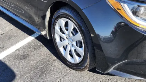 More photos of 2021 Toyota Corolla LE at Auto Boutique Ohio, OH