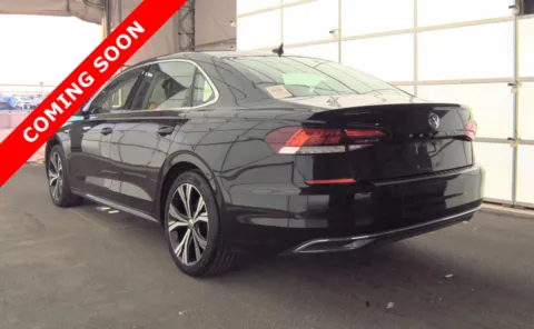 More photos of 2021 Volkswagen Passat 2.0T SE at Auto Boutique Ohio, OH