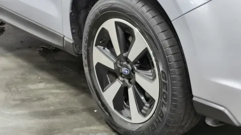 More photos of 2017 Subaru Forester 2.5i at Auto Boutique Ohio, OH