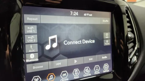 More photos of 2018 Jeep Compass Limited at Auto Boutique Ohio, OH