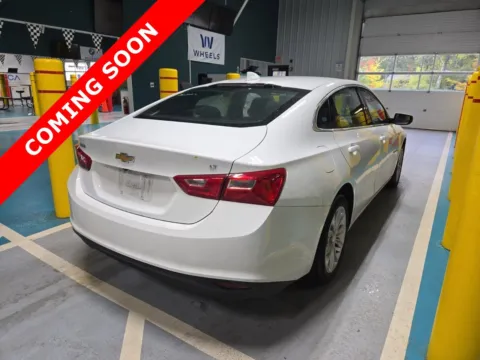 More photos of 2023 Chevrolet Malibu LT at Auto Boutique Ohio, OH