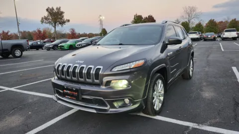 More photos of 2018 Jeep Cherokee Overland at Auto Boutique Ohio, OH
