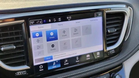 More photos of 2022 Chrysler Pacifica Hybrid Touring L at Auto Boutique Ohio, OH