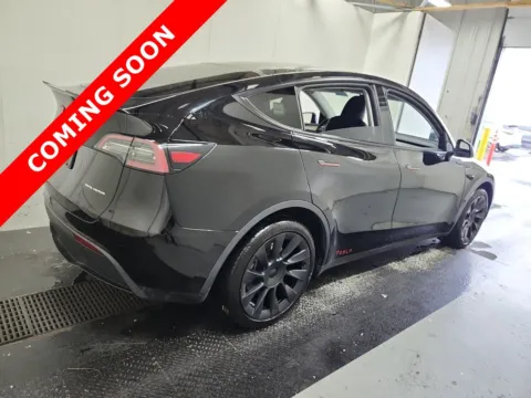 More photos of 2023 Tesla Model Y Long Range at Auto Boutique Ohio, OH