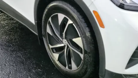 More photos of 2021 Volkswagen ID.4 Pro at Auto Boutique Ohio, OH