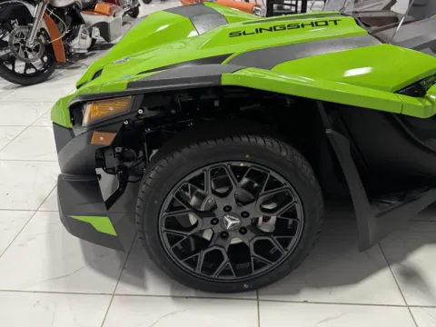 More photos of 2025 POLARIS SLINGSHOT SL MANUAL at Auto Boutique Ohio, OH