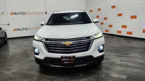 Another view of 2022 Chevrolet Traverse LT Cloth for sale in Columbus, OH at Auto Boutique Ohio