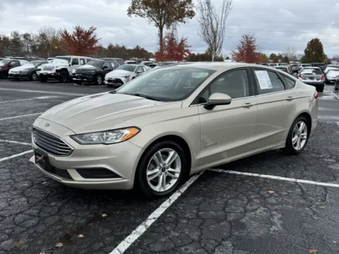 More photos of 2018 Ford Fusion Hybrid S at Auto Boutique Ohio, OH
