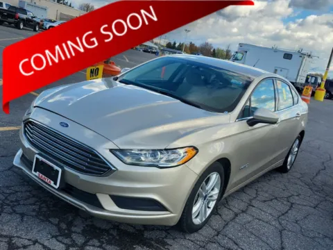 Gold 2018 Ford Fusion Hybrid S for sale in Columbus, OH
