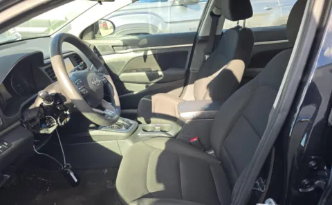 More photos of 2020 Hyundai Elantra SEL at Auto Boutique Ohio, OH