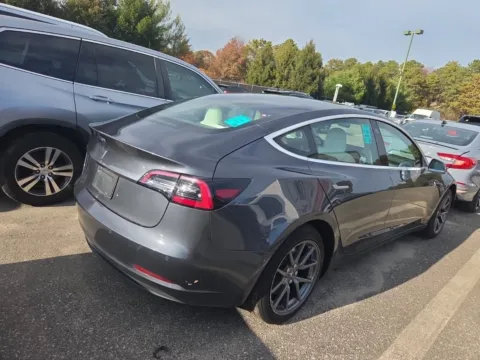 More photos of 2020 Tesla Model 3 Standard Range Plus at Auto Boutique Ohio, OH