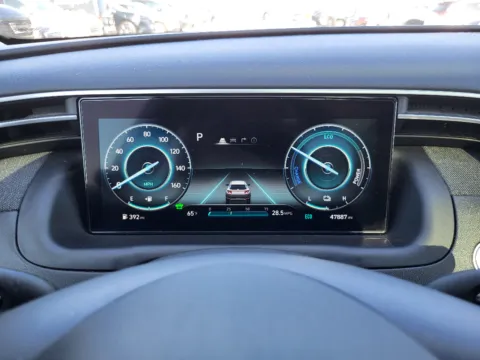 More photos of 2022 Hyundai Tucson Hybrid Limited at Dorsett Nissan, IN