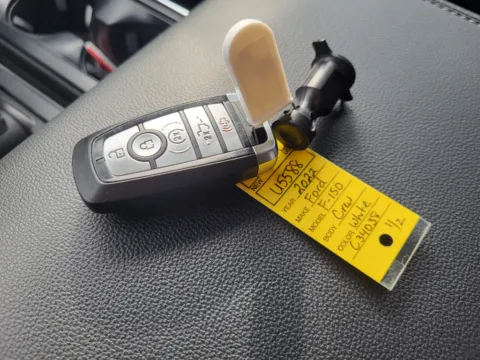 Photos of 2022 Ford F-150 XLT for sale in Terre Haute, IN at Dorsett Nissan