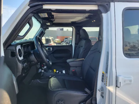 More photos of 2025 Jeep Gladiator Sport at Dorsett Nissan, IN