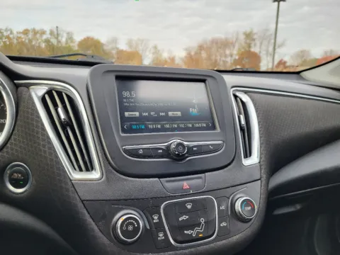 More photos of 2018 Chevrolet Malibu LT at Dorsett Nissan, IN