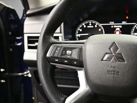 More photos of 2024 Mitsubishi Outlander SE at Dorsett Nissan, IN