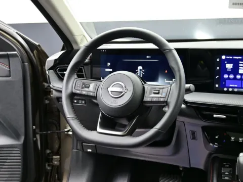 More photos of 2026 Nissan Kicks SR at Dorsett Nissan, IN