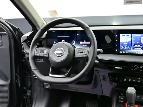 More photos of 2026 Nissan Kicks SR at Dorsett Nissan, IN