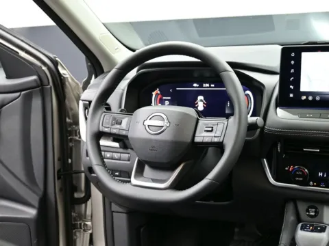 More photos of 2026 Nissan Rogue Platinum at Dorsett Nissan, IN