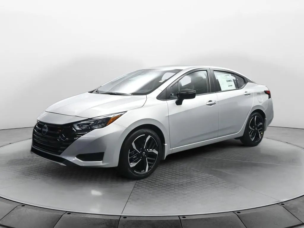 2025 Nissan Versa Sedan SR