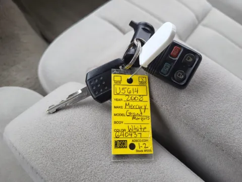 More photos of 2008 Mercury Grand Marquis GS at Dorsett Nissan, IN