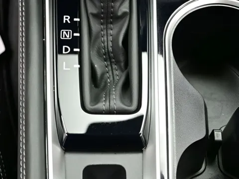 More photos of 2025 Nissan Altima SL at Dorsett Nissan, IN