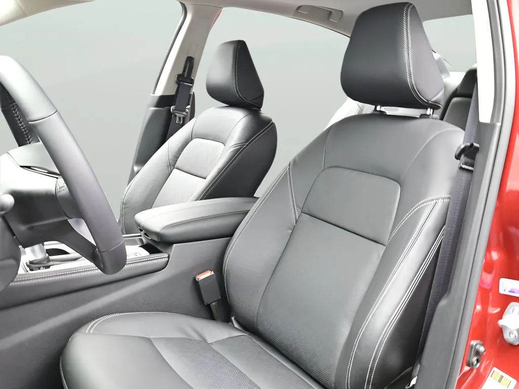 2025 Nissan Altima SL - Photo 14