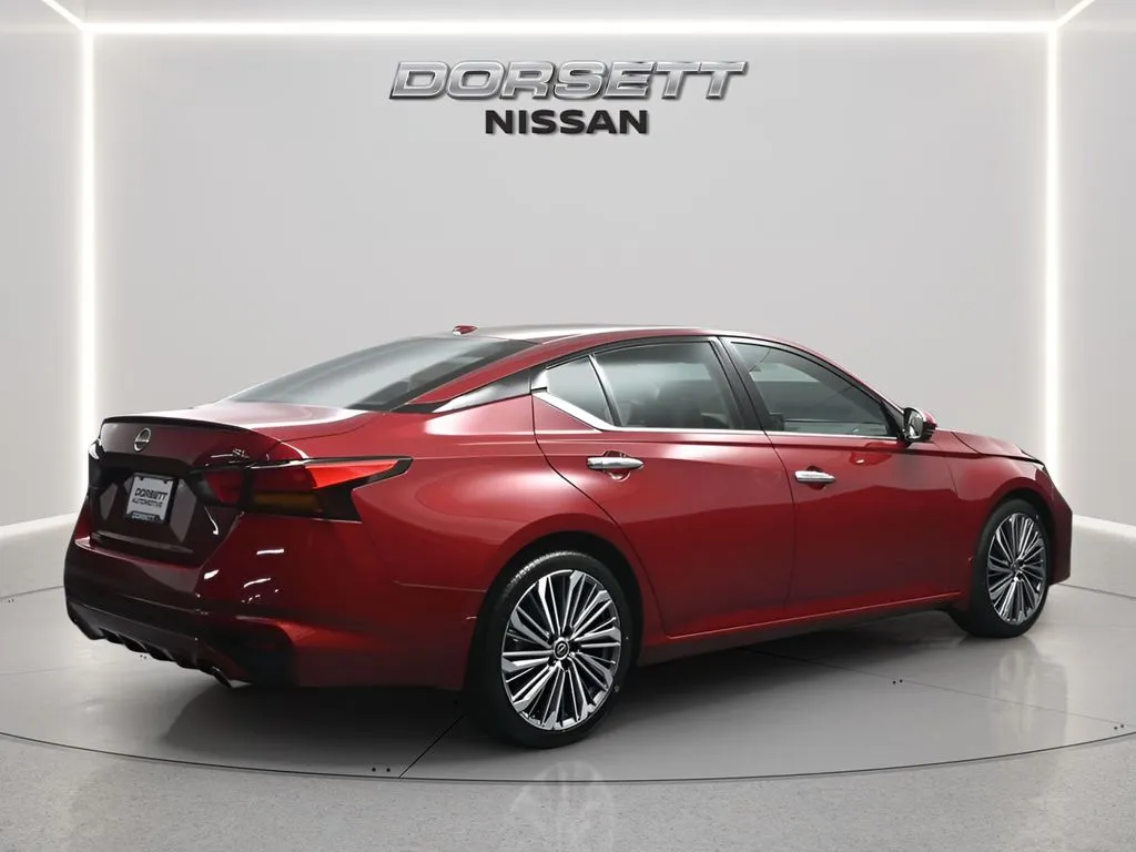2025 Nissan Altima SL - Photo 24
