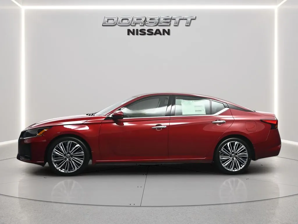 2025 Nissan Altima SL - Photo 23