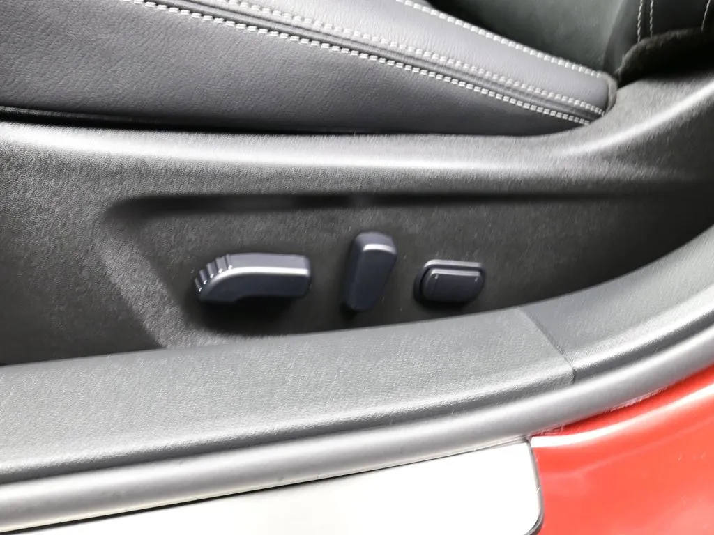 2025 Nissan Altima SL - Photo 13