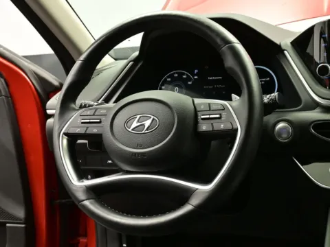 More photos of 2020 Hyundai Sonata Limited at Dorsett Nissan, IN