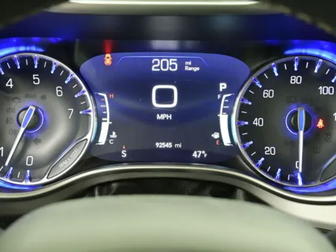 More photos of 2022 Chrysler Pacifica Touring L at Dorsett Nissan, IN