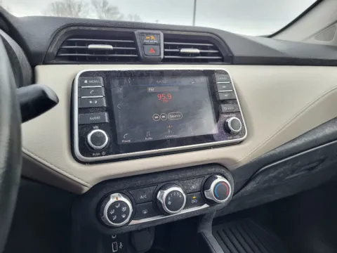 More photos of 2021 Nissan Versa SV at Dorsett Nissan, IN