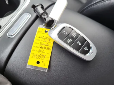 More photos of 2023 Hyundai Santa Fe SEL at Dorsett Nissan, IN