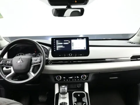 Photos of 2025 Mitsubishi Outlander SE for sale in Terre Haute, IN at Dorsett Nissan