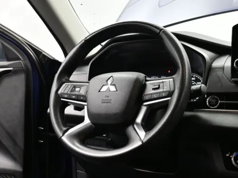 More photos of 2023 Mitsubishi Outlander SE Special Edition at Dorsett Nissan, IN