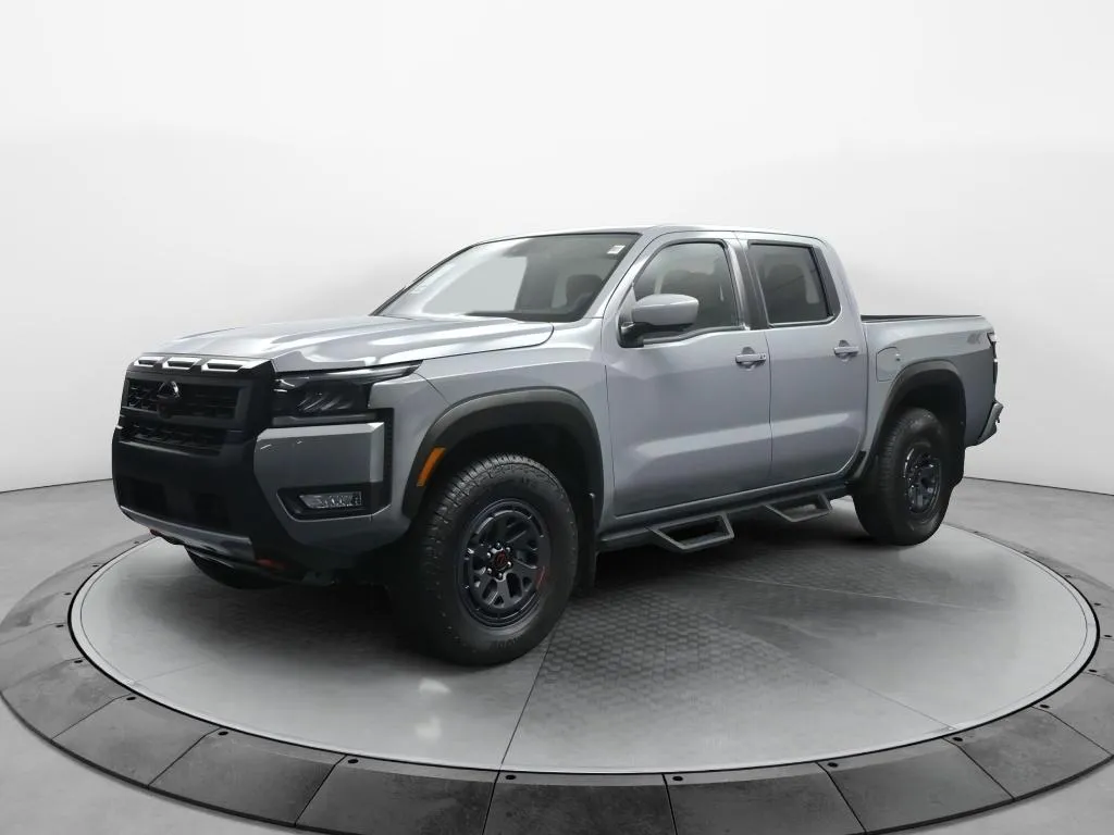 2026 Nissan Frontier PRO-4X's photo