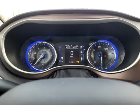 More photos of 2021 Chrysler Voyager LXI at Dorsett Nissan, IN