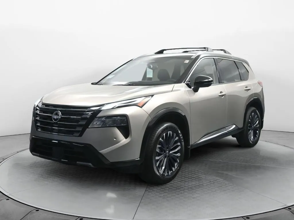 2026 Nissan Rogue Platinum's photo