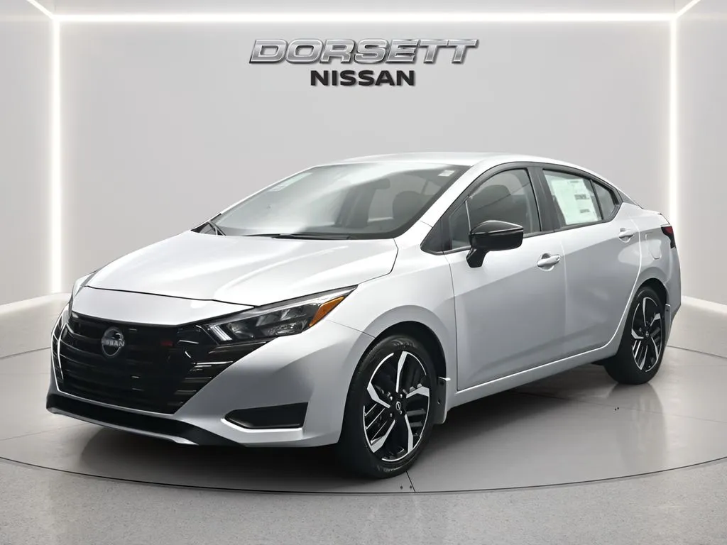 2025 Nissan Versa 1.6 SR CVT's photo