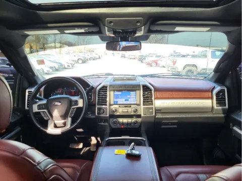 Photos of 2019 Ford F-250 Super Duty Platinum for sale in Terre Haute, IN at Dorsett Nissan
