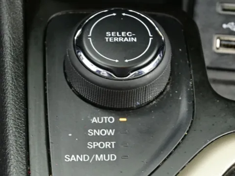 More photos of 2018 Jeep Cherokee Limited at Dorsett Nissan, IN