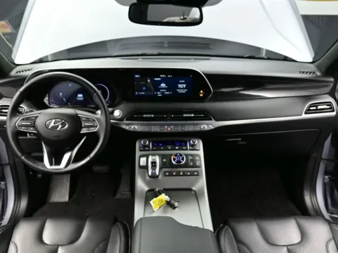 Photos of 2020 Hyundai Palisade Limited for sale in Terre Haute, IN at Dorsett Nissan