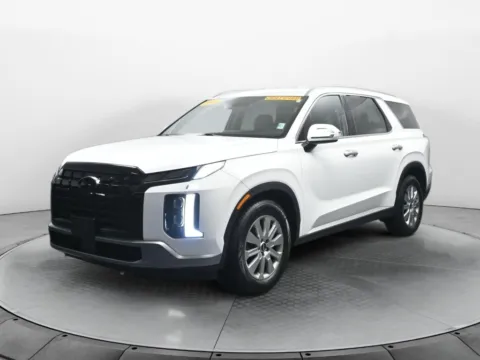 White 2024 Hyundai Palisade SEL for sale in Terre Haute, IN