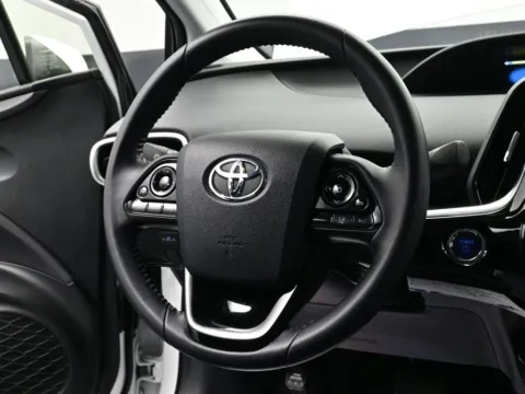 More photos of 2022 Toyota Prius Prime XLE at Dorsett Nissan, IN