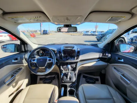 More photos of 2015 Ford Escape Titanium at Dorsett Nissan, IN